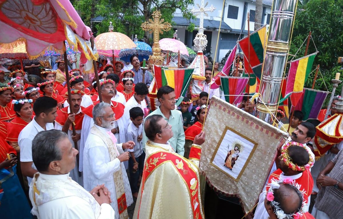 ഉദയനാപുരം സെന്റ് ജോസഫ് ദേവാലയത്തില്‍ തിരുന്നാളിന് കൊടിയേറി