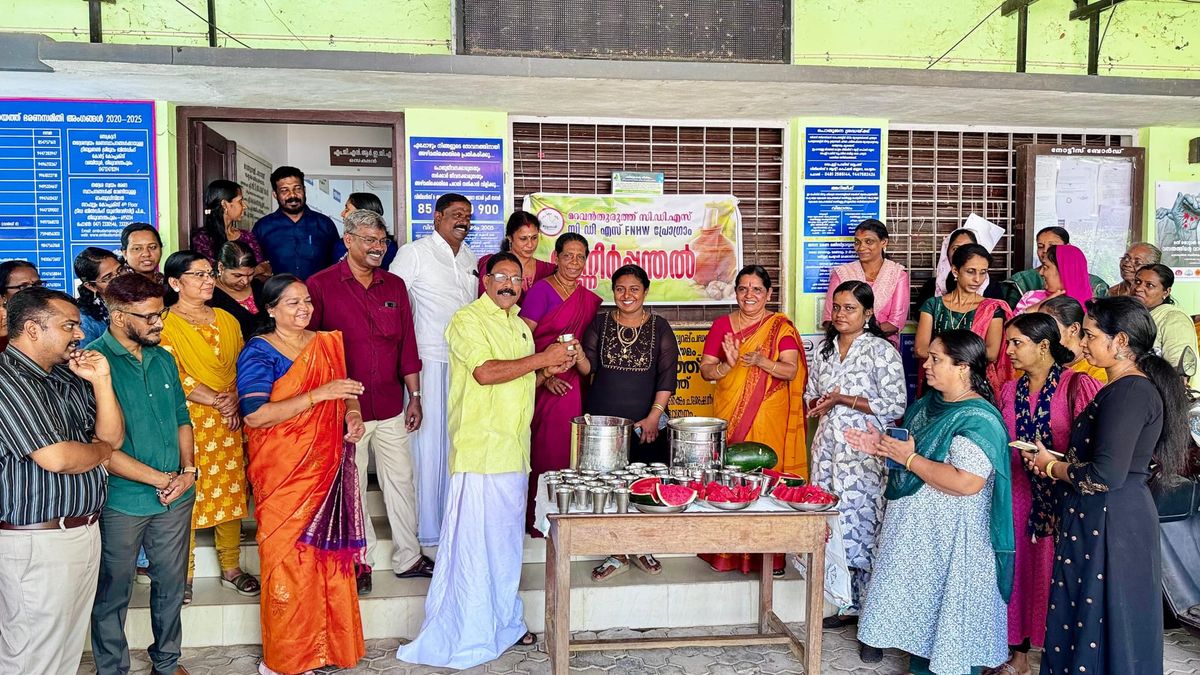 മറവൻതുരുത്തിൽ തണ്ണീർപ്പന്തൽ ആരംഭിച്ചു