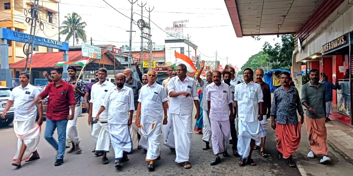 ടൗണിൽ കോൺഗ്രസ് ആഹ്ലാദ പ്രകടനം നടത്തി