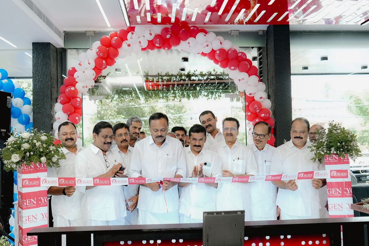 ഓക്സിജന്റെ നവീകരിച്ച കാഞ്ഞിരപ്പള്ളി ഷോറൂം ഉദ്ഘാടനം ചെയ്തു