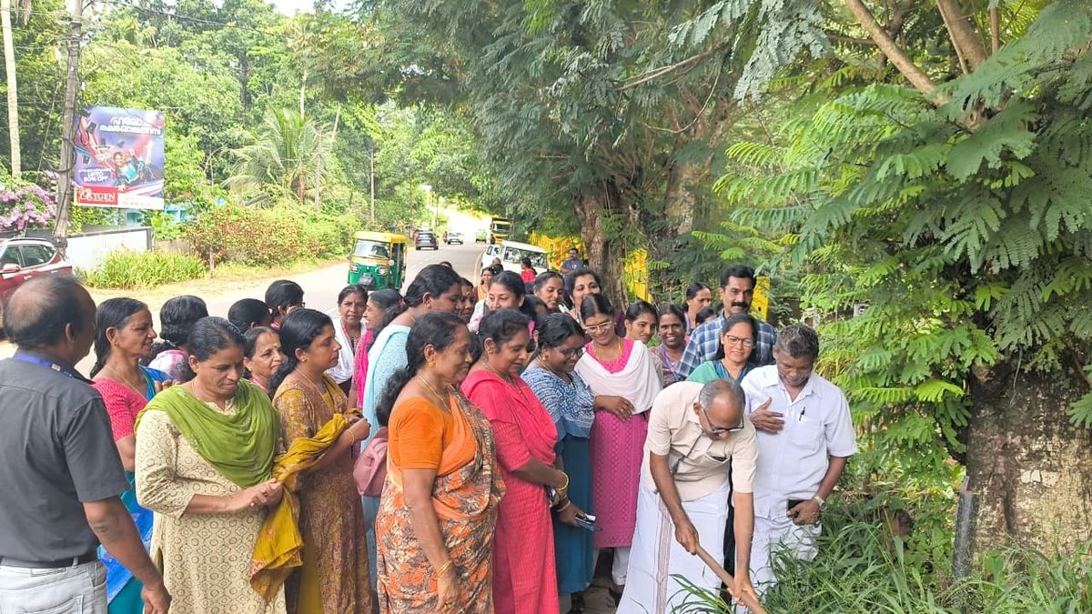 മഴക്കാലപൂർവ്വ ശുചീകരണ പ്രവർത്തനങ്ങൾ ഉദ്ഘാടനം ചെയ്തു