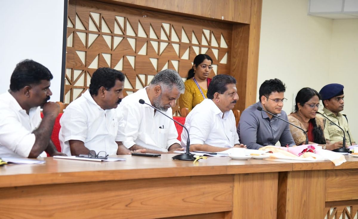 മഴക്കാല ദുരന്തനിവാരണ മുന്നൊരുക്കം: കോട്ടയത്ത് അവലോകന യോഗം ചേർന്നു