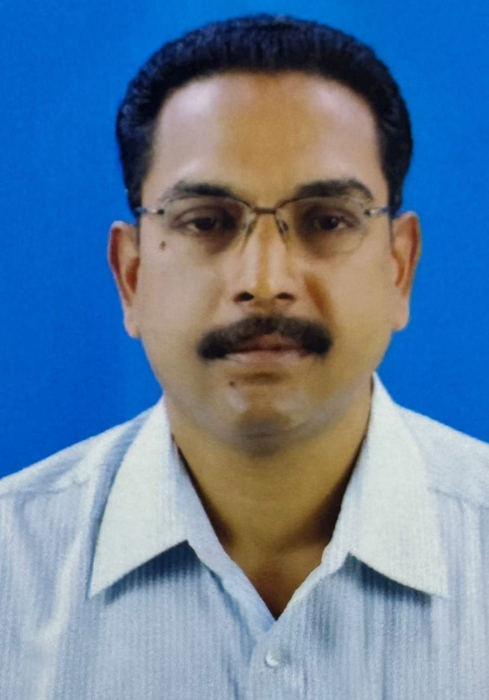 കെ.വി. സുരേഷ്  (60)