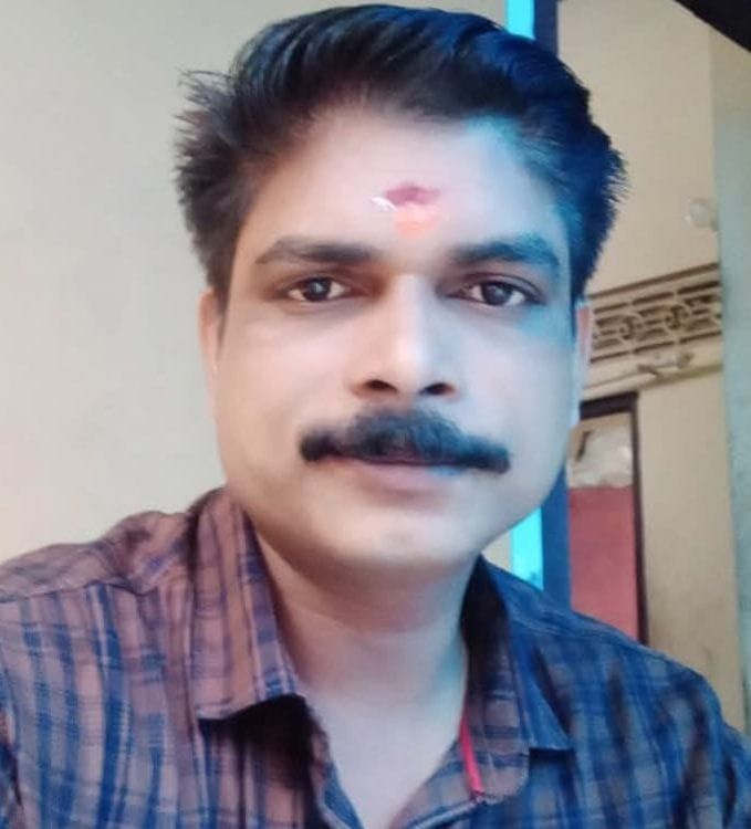 എം.വി. സുരേഷ് കുമാർ (46)