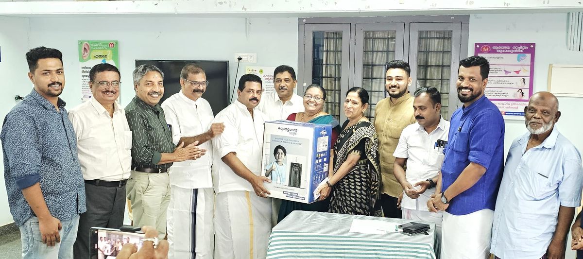 വൈക്കം റോട്ടറി ക്ലബ്ബ് ജലശുദ്ധീകരണ യന്ത്രം നൽകി