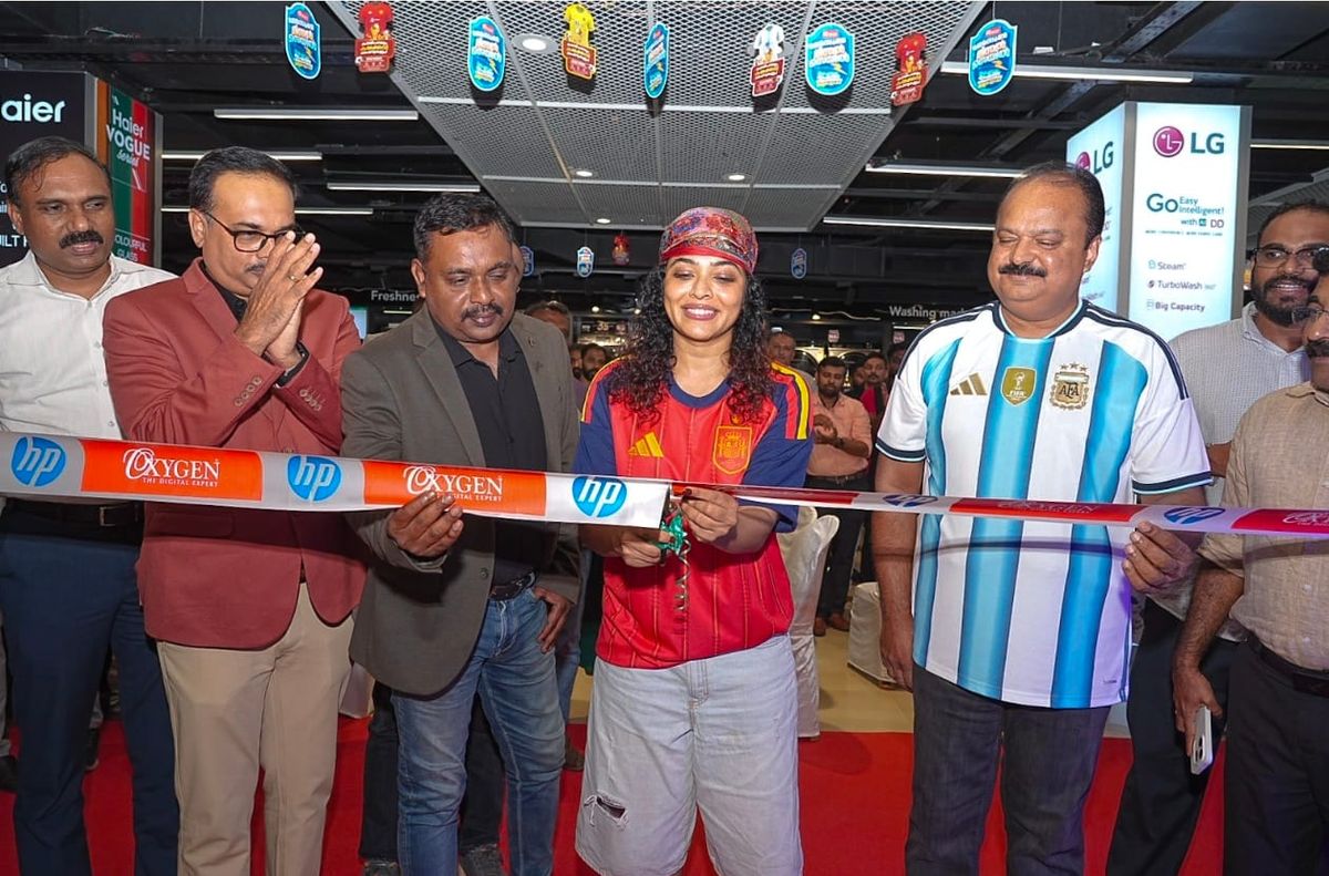 ഇന്ത്യയിലെ ആദ്യത്തെ എച്ച്.പി -മാഡ്രിഡ് എക്‌സ്പീരിയന്‍സ് സോണ്‍ ഇനി ഓക്സിജനില്‍. നടി റിമാ കല്ലിങ്കല്‍ ഉദ്ഘാടനം ചെയ്തു