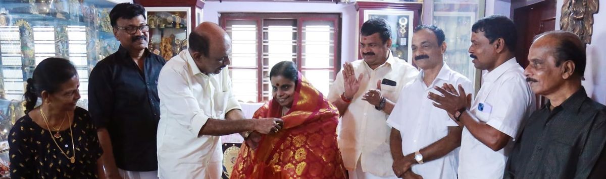 ഗായിക വൈക്കം വിജയലക്ഷ്മിക്ക് എസ്.എന്‍.ഡി.പി യൂണിയന്റെ ആദരവ്
