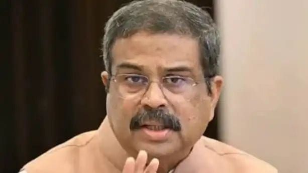 കേന്ദ്ര വിദ്യാഭ്യാസ മന്ത്രി ധർമേന്ദ്ര പ്രധാൻ രാജിവെച്ചു