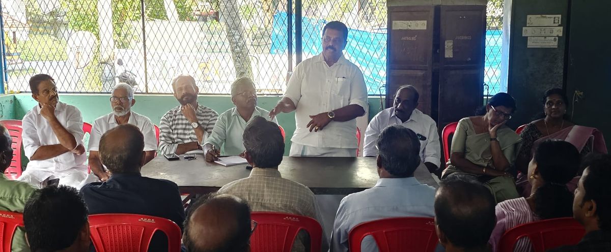 ചെമ്പിലരയൻ ജലോത്സവം 27ന്