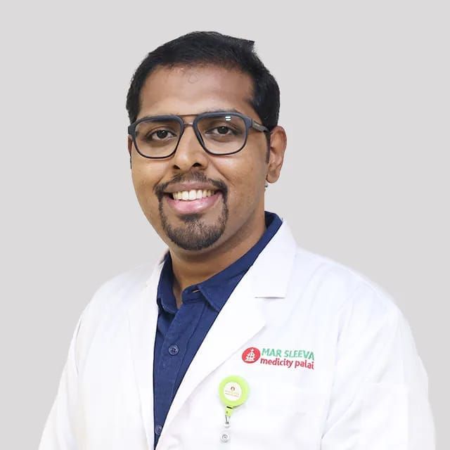 ഭക്ഷണം വിഴുങ്ങാൻ ബുദ്ധിമുട്ടു നേരിടുന്നുണ്ടോ ? പരിഹാരമായി നൂതന എൻഡോസ്കോപിക് ചികിത്സ പോയം (POEM) !