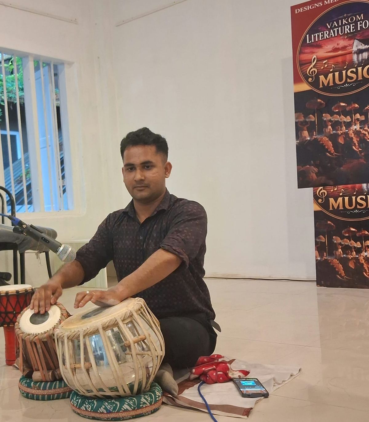 താളലയങ്ങൾ തീർത്ത് ബോണി അബ്രഹാമിന്റെ തബല സോളോ