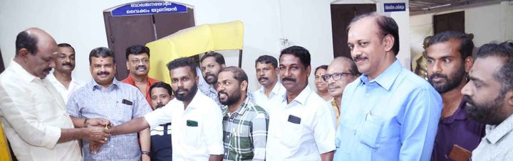 ഗുരുദേവ ജയന്തിയുടെ മുന്നോടിയായി എസ്.എൻ.ഡി.പി യൂത്ത് മുവ്‌മെന്റ് യൂണിയൻ സ്‌നേഹബന്ധൻ ചാർത്തൽ ദിനം ആചരിച്ചു