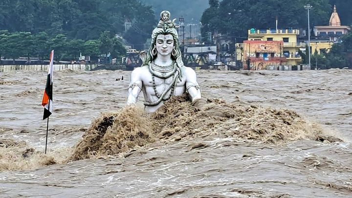 ഉത്തരകാശി ഇരട്ട മേഘവിസ്‌ഫോടനം: കാണാതായവരില്‍ സൈനികരും ഉള്‍പ്പെട്ടതായി വിവരം