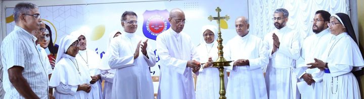 വൈക്കം നടേല്‍ പളളിയില്‍ എസ്.ഡി. സന്യാസ സമൂഹത്തിന്റെ പ്ലാറ്റിനം ജൂബിലി ആഘോഷിച്ചു