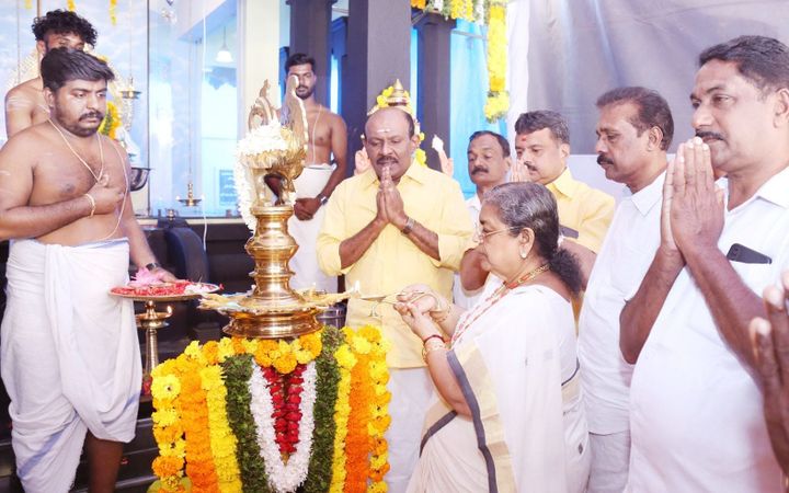 വൈക്കം യൂണിയൻ്റെ നേതൃത്വത്തിൽ ശ്രീനാരായണ ഗുരുവിന്റെ  മഹാസമാധി ഭക്തി നിര്‍ഭരമായ ചടങ്ങുകളോടെ നടത്തി