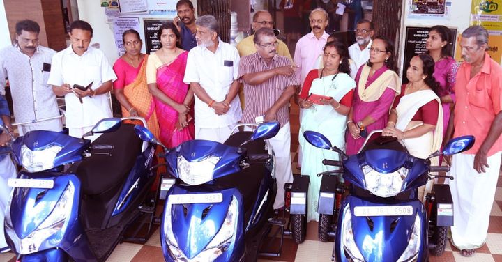 ഭിന്നശേഷിക്കാര്‍ക്ക് നഗരസഭ മുചക്ര വാഹനങ്ങള്‍                                  വിതരണം ചെയ്തു
