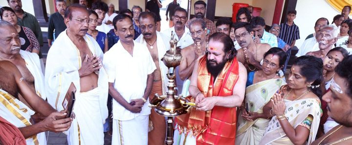 കാളിയമ്മനട ക്ഷേത്രത്തില്‍ ഭാഗവത സപ്താഹയജ്ഞം: ഭദ്രദീപ പ്രകാശനം നടത്തി