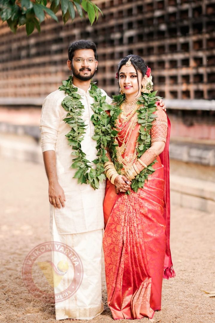 വിവാഹിതരായി