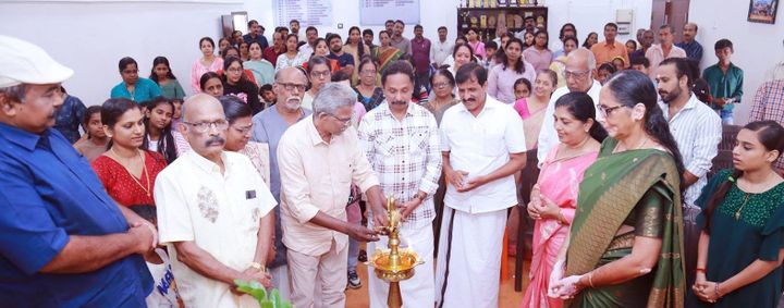 വിദ്യാര്‍ത്ഥികള്‍ക്ക് ഏകദിന ചിത്രരചന ശില്‍പശാലയും പച്ചക്കറി തൈ വിതരണവും നടത്തി