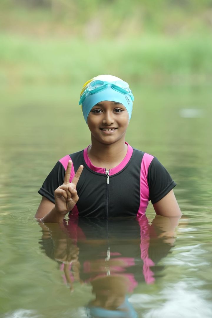 വേമ്പനാട്ട് കായലിൽ കൈകാലുകൾ ബന്ധിച്ച് നീന്തിക്കയറാനൊരുങ്ങി ഒൻപതു വയസ്സുകാരൻ