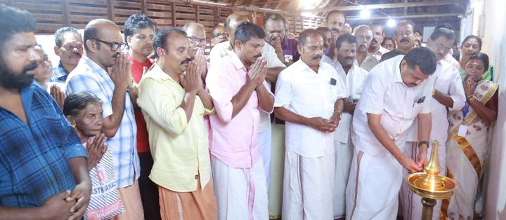 ഉദയനാപുരം ക്ഷേത്രത്തില്‍ കാര്‍ത്തിക ഉത്സവം: എസ്.എന്‍.ഡി.പി. ശാഖാ യോഗങ്ങളുടെ നേതൃത്വത്തില്‍ മഹാപ്രസാദ ഊട്ട് നടത്തി