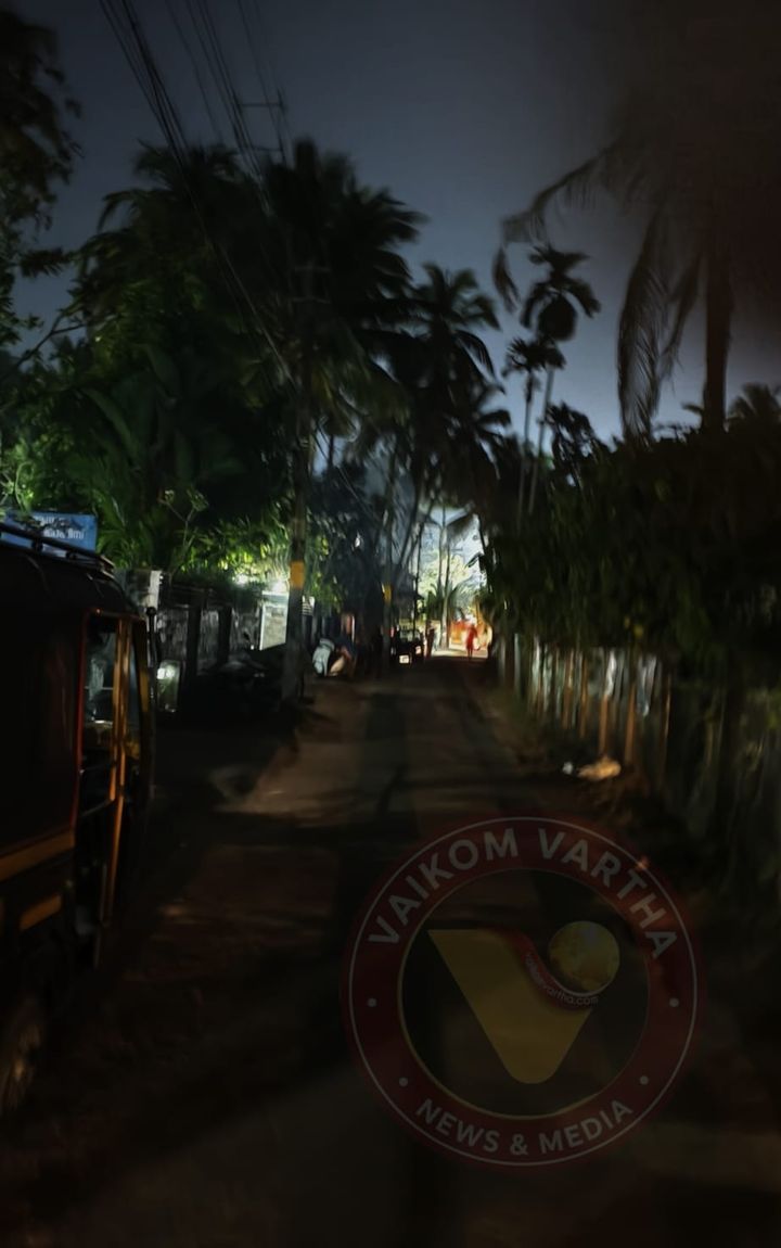 കാലാക്കൽ റോഡ് ഇരുട്ടിൽ