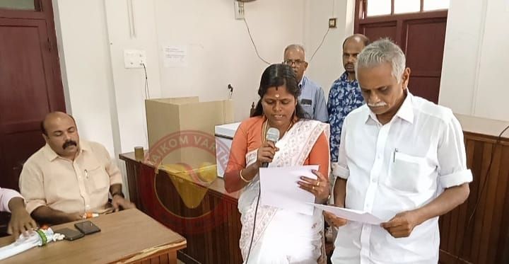 വൈസ് ചെയർമാനായി സൗദാമിനി അഭിലാഷ് ചുമതലയേറ്റു