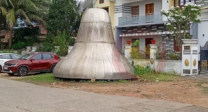 ബിനാലെ മണി കായലോരത്ത് വീണ്ടും സ്ഥാപിക്കാൻ തീരുമാനം