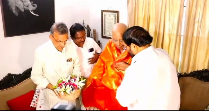 ജസ്റ്റിസ് കെ.ടി. തോമസിനെ മന്ത്രി വി.എൻ. വാസവൻ ആദരിച്ചു