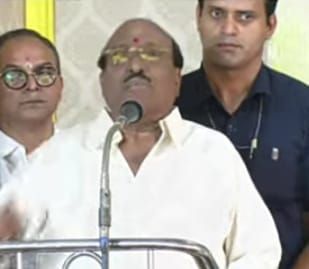 പത്മഭൂഷൻ അവാർഡ് സമുദായത്തിന് ലഭിച്ചത്: വെള്ളാപ്പള്ളി നടേശൻ