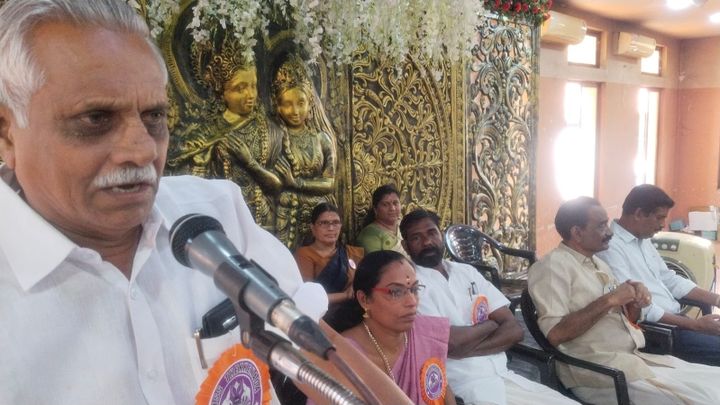 സ്കൂൾ വാർഷിക ആഘോഷവും യാത്രയയപ്പ് സമ്മേളനവും