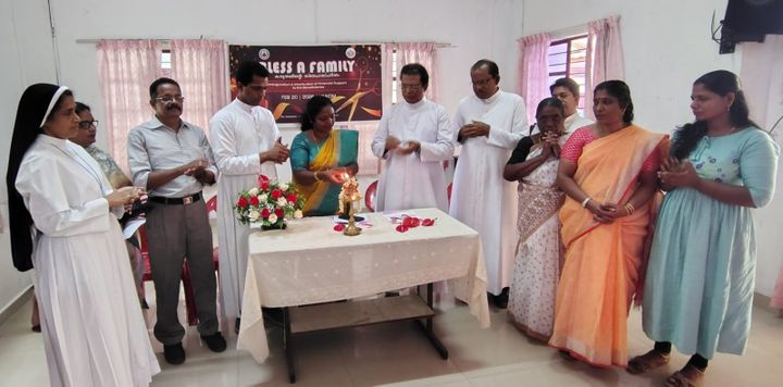 ബ്ലസ് എ ഫാമിലി പദ്ധതിക്കു തുടക്കമായി