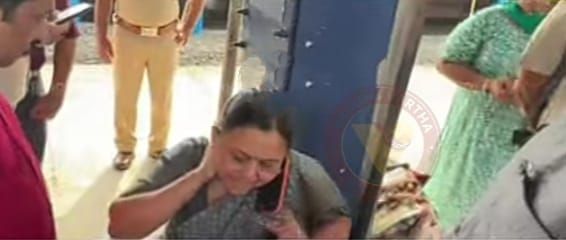 കെ.എസ്.യു പ്രതിഷേധത്തിനിടെ ആരോഗ്യമന്ത്രി വീണ ജോർജിന് പരിക്കേറ്റു