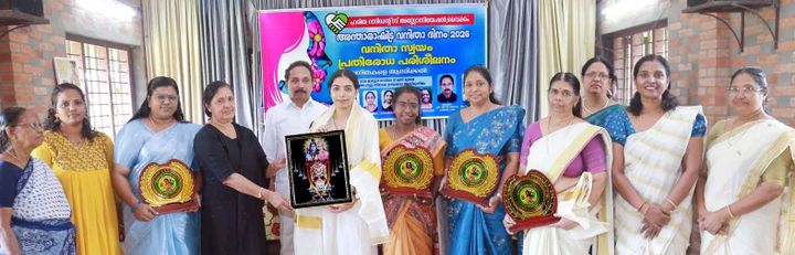 ഇന്ത്യൻ പ്രസിഡന്റിൽ നിന്നും അവാർഡ് നേടിയ അതിഥി കൃഷ്ണദാസിനെ ആദരിച്ചു