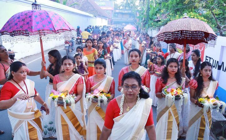 പോളശ്ശേരി ക്ഷേത്രത്തിലേക്ക് ദേശതാലപ്പൊലി