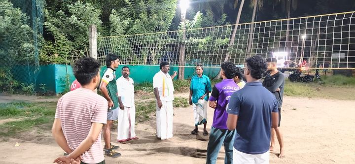 കെ. ബിനിമോൻ വെച്ചൂർ പഞ്ചായത്തിൽ പര്യടനം നടത്തി