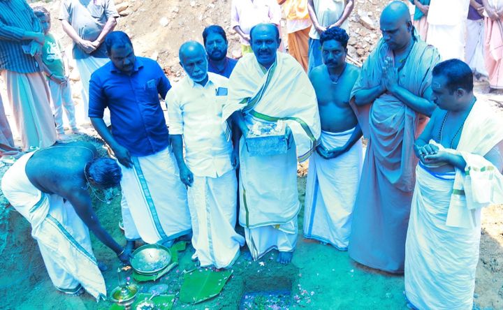കൊടൂപ്പാടം ഓംങ്കാരേശ്വര ക്ഷേത്രത്തില്‍ ശ്രീമഹാദേവന്റേയും, ശ്രീമുരുഗഭഗവാന്റേയും ക്ഷേത്രങ്ങള്‍ക്ക് ശിലയിട്ടു