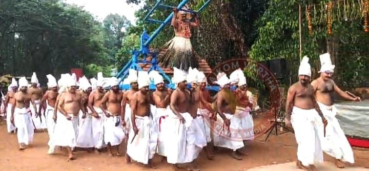 ആചാര തനിമയിൽ കീഴൂർ വലിയ പാന