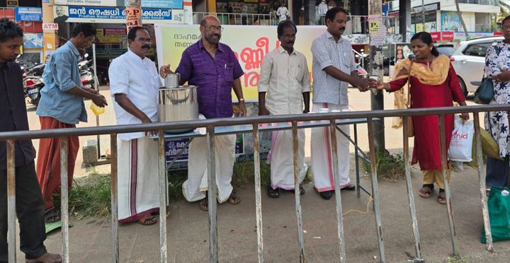 വഴിയാത്രക്കാർക്ക് ആശ്വാസമായി തണ്ണീർ പന്തൽ