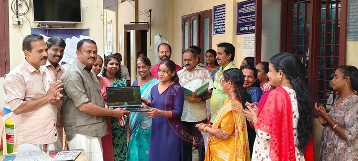 പട്ടികജാതി വിദ്യാർത്ഥികൾക്ക് ലാപ്ടോപ്പ് വിതരണം ചെയ്തു