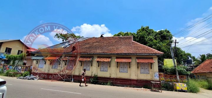 ​വൈക്കം അമ്മച്ചി കൊട്ടാരത്തിന് ശാപമോക്ഷം: പൈതൃക തനിമയോടെ നവീകരണം ആരംഭിച്ചു
