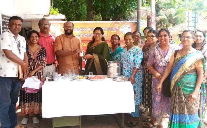 കുടുംബശ്രീയുടെ തണ്ണീർ പന്തൽ: ഉദയനാപുരത്ത് ഉദ്ഘാടനം ചെയ്തു
