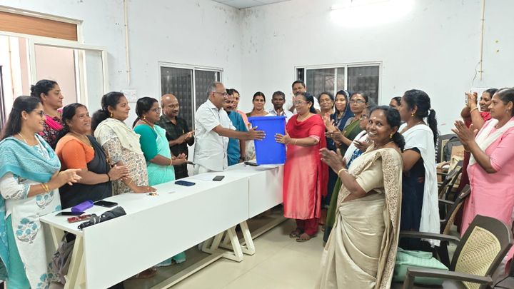 അങ്കണവാടികൾക്ക് വേസ്റ്റ് ബിൻ വിതരണോദ്ഘാടനം