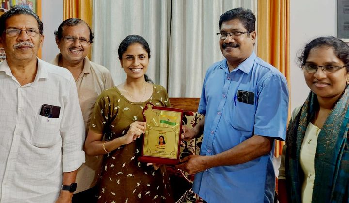 ബി.എഡ് പരീക്ഷയിൽ ശ്രുതി മാളവികയ്ക്ക് എം.ജി യൂണിവേഴ്സിറ്റിയിൽ മൂന്നാം റാങ്ക്