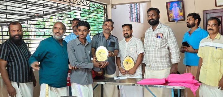 വൈദിക യോഗം പഠനോപകരണ വിതരണം