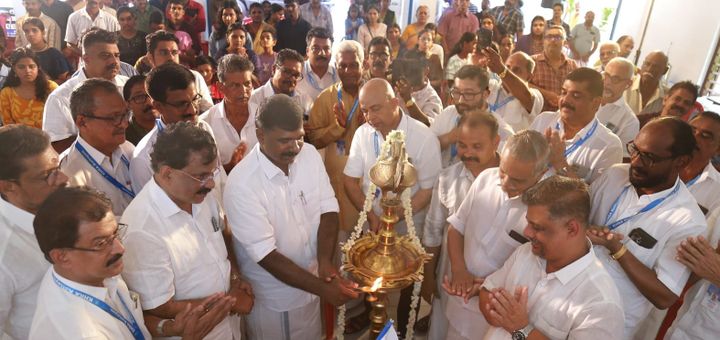 കേരളാ ഹോട്ടല്‍ ആന്റ് റസ്‌റ്റോറന്റ് അസോസിയേഷന്‍ ജില്ലാ സമ്മേളനവും സുരക്ഷാ പദ്ധതി ഫണ്ട് വിതരണവും അവാര്‍ഡ് ദാനവും നടത്തി