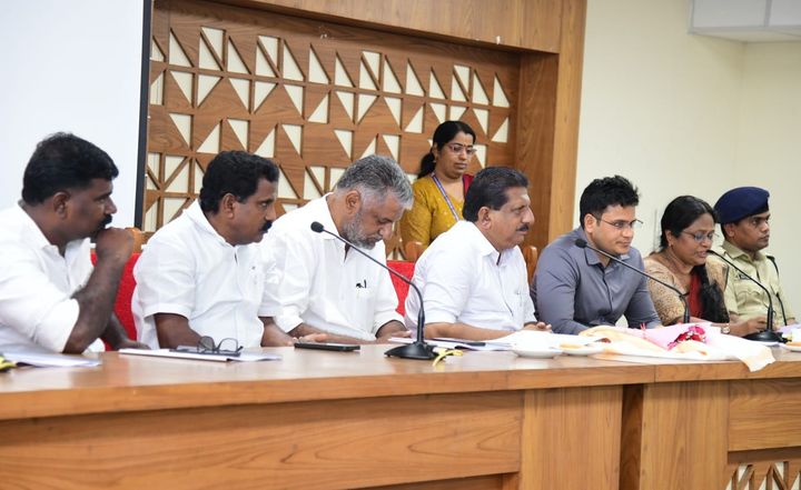 മഴക്കാല ദുരന്തനിവാരണ മുന്നൊരുക്കം: കോട്ടയത്ത് അവലോകന യോഗം ചേർന്നു