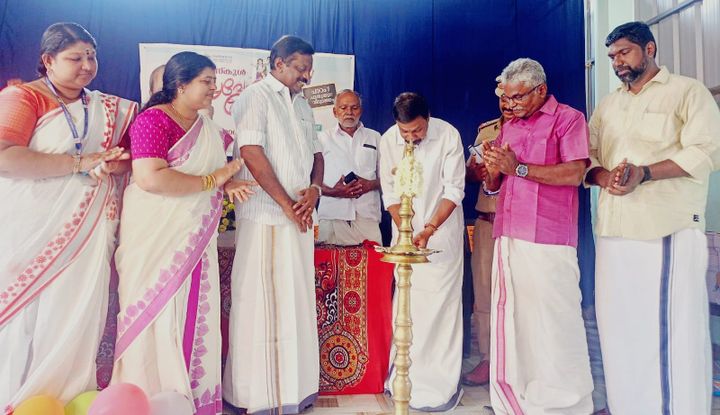 ശാന്തിനികേതൻ എൽ.പി സ്കൂളിൽ വർണ്ണാഭമായ പ്രവേശനോത്സവം നടന്നു