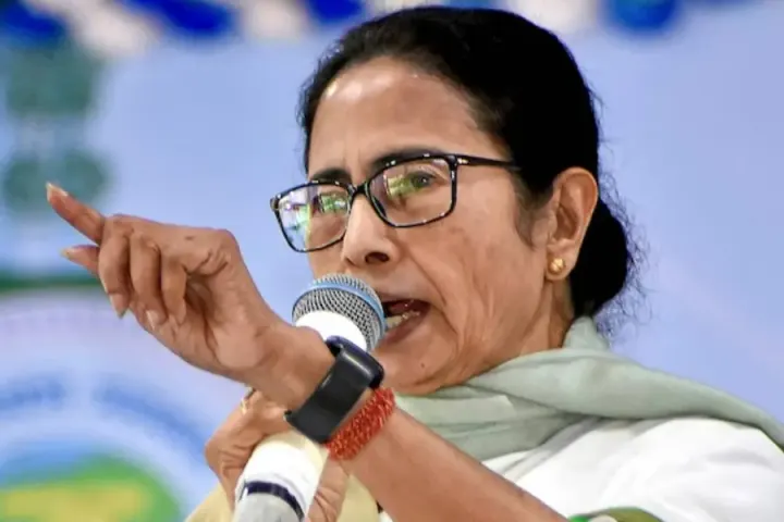 വ്യാജ ഒപ്പ് കേസിൽ മമത ബാനർജിയുടെ വസതിയില്‍ സി.ഐ.ഡി സംഘം