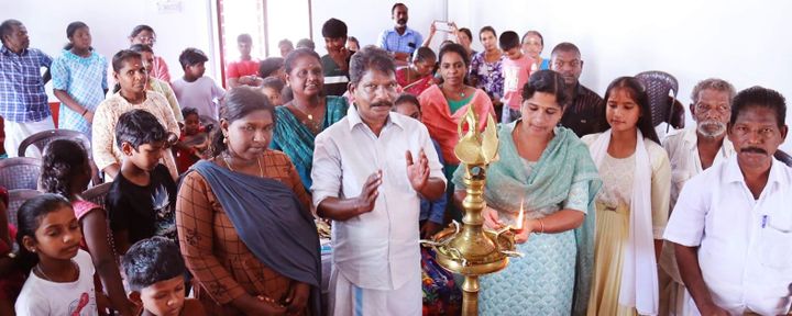 ഉള്ളാടന്‍ മഹാജനസഭ വിദ്യാര്‍ത്ഥികള്‍ക്കൊരു കൈത്താങ്ങായി പഠനോപകരണങ്ങള്‍ നല്‍കി